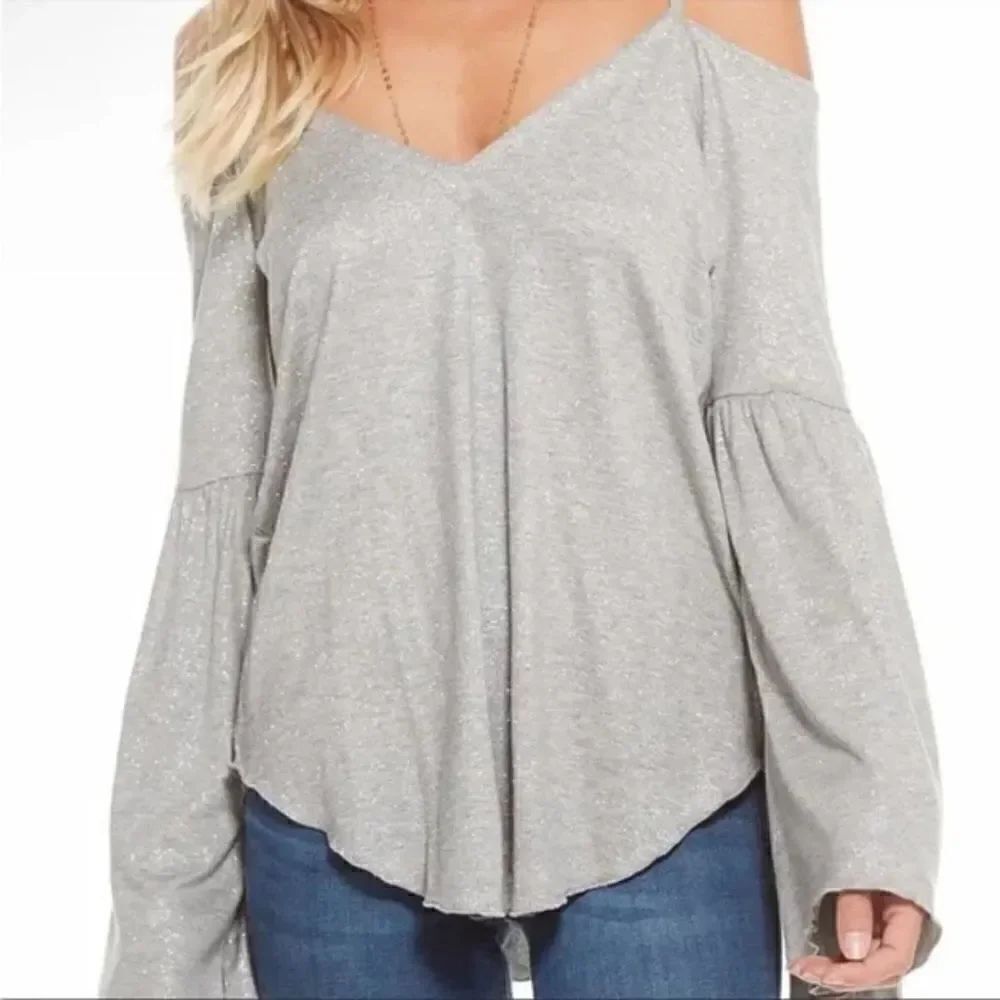 Chaser Cold Shoulder Gray Silver Glitter Bell Flounce Sleeves M NWT